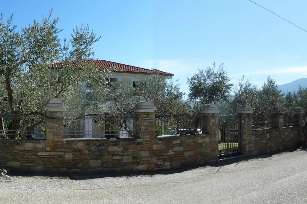 Villa Liana Szúrpi Kültér fotó