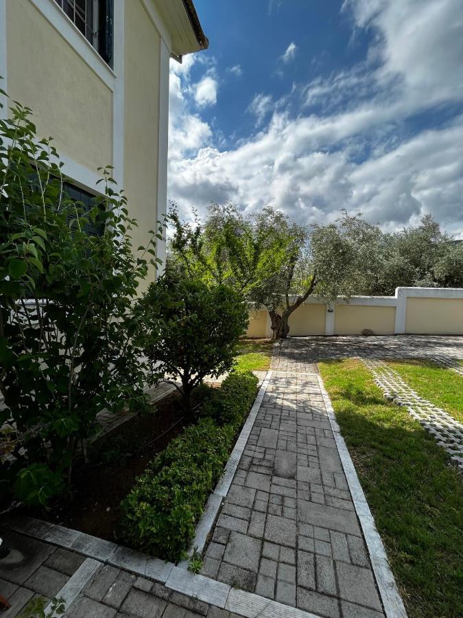Villa Liana Szúrpi Kültér fotó