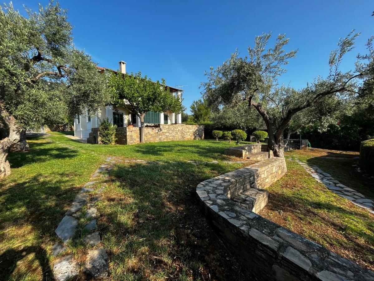 Villa Liana Szúrpi Kültér fotó